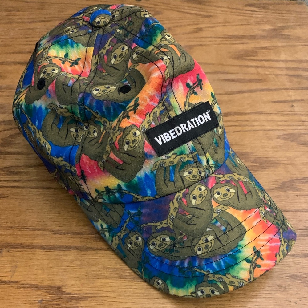 VIBEDRATION Sloth Hat - Picture 2 of 8